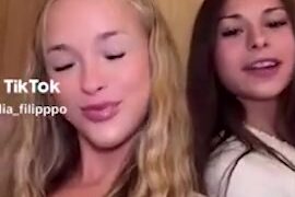 Julia Filippo and Sophie Rain Show Boobs Nipples With Sister – Onlyfans Video